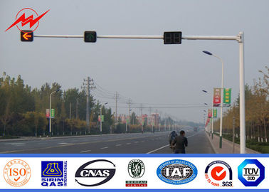 China o sinal polo Gr65 4m/6m de 7M galvanizou a estrada polos claros com suporte de 9M fornecedor