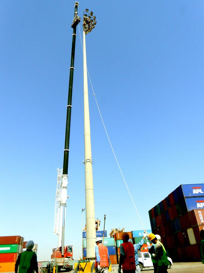 mastro alto de aço galvanizado 6-15m polo claro, iluminação polo exterior para o porto de Damman 1