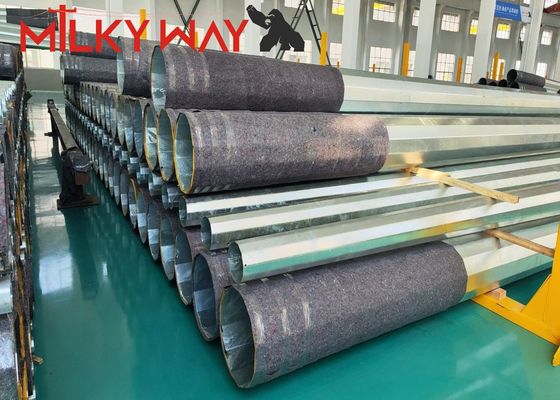 Linha de transmissão de pólo de aço de 20-40m com galvanização a quente de 80-100μm fornecedor