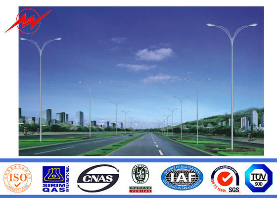 O HDG 3mm 10m Dual Pólo de aço galvanizado Outreach com braço transversal