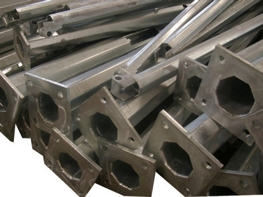 iluminação exterior polos do polígono de 10m15m 20m, aço solar da galvanização de Polos da luz de rua