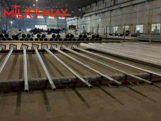 Poste de energia octogonal de aço durável com comprimentos de 35 pés a 90 pés e acabamento protetor de betume para linhas de transmissão