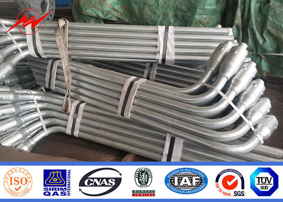 Rua poligonal galvanizada polos claros do aço 12m com o único braço transversal